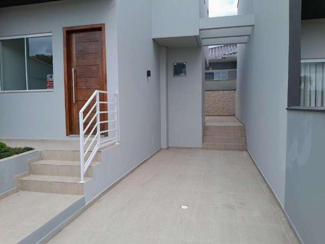Casa / Sobrado para Venda em São José/SC Potecas 2 Quartos