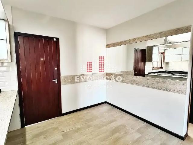 Casa / Sobrado para Venda em São José/SC Potecas 4 Quartos