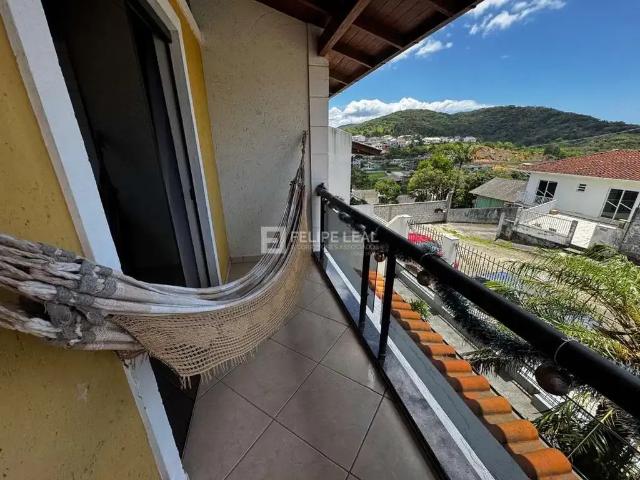 Casa / Sobrado para Venda em São José/SC Potecas 4 Quartos