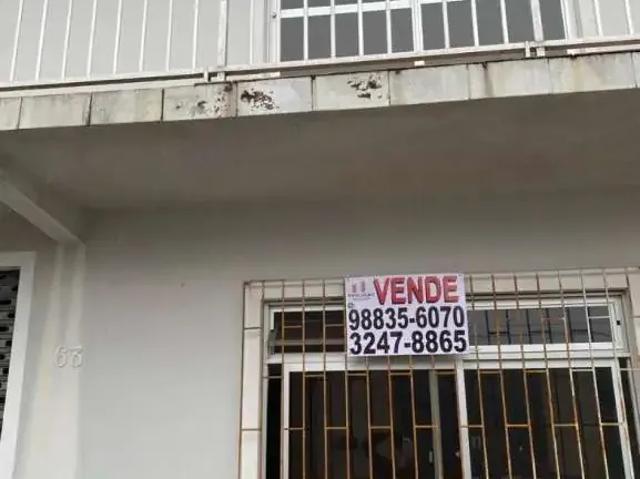 Casa / Sobrado para Venda em São José/SC Roçado 4 Quartos