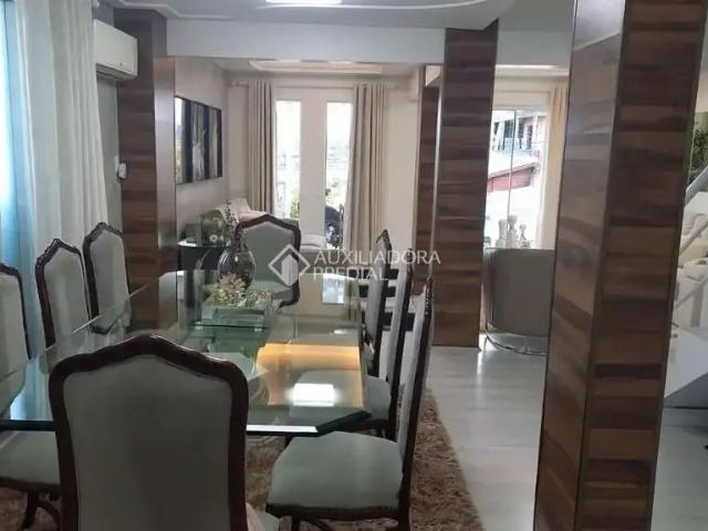 Casa / Sobrado para Venda em São José/SC Roçado 4 Quartos