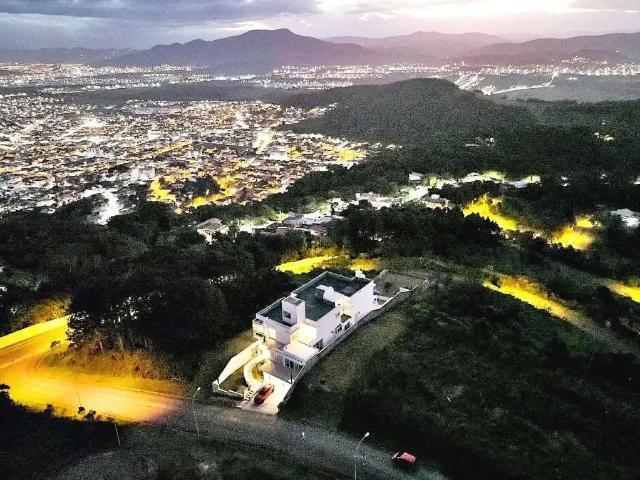 Casa / Sobrado para Venda em São José/SC Roçado 5 Quartos