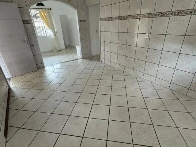 Casa / Sobrado para Venda em São José/SC Roçado 3 Quartos