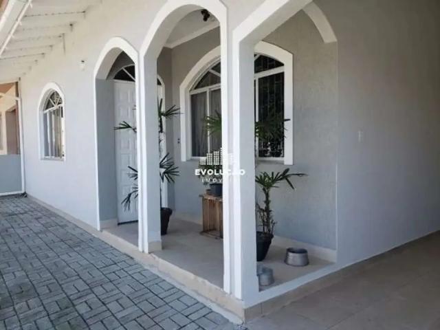 Casa / Sobrado para Venda em São José/SC Roçado 3 Quartos