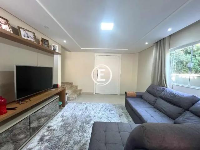 Casa / Sobrado para Venda em São José/SC Roçado 3 Quartos