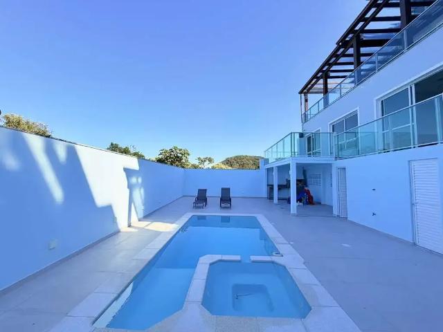 Casa / Sobrado para Venda em São José/SC Roçado 3 Quartos