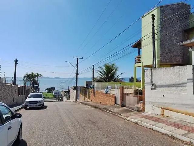 Casa / Sobrado para Venda em São José/SC Serraria 3 Quartos