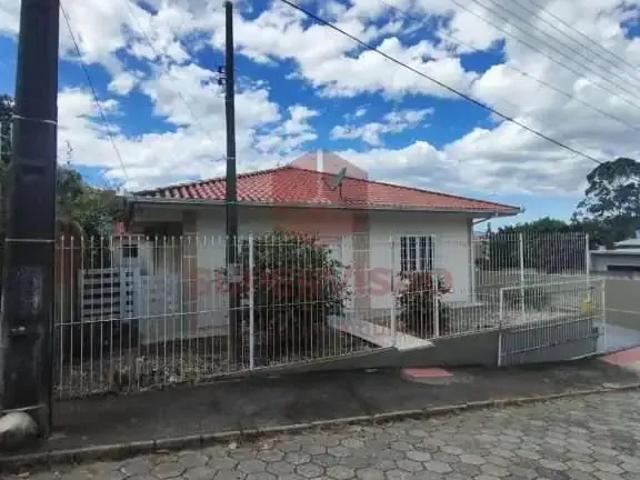 Casa / Sobrado para Venda em São José/SC Serraria 3 Quartos