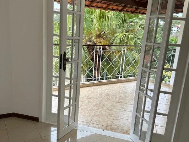 Casa / Sobrado para Venda em São Lourenço/MG Vale dos Pinheiros 3 Quartos