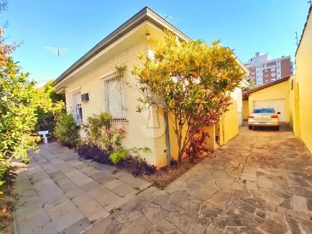 Casa / Sobrado para Venda em São Leopoldo/RS Centro 3 Quartos