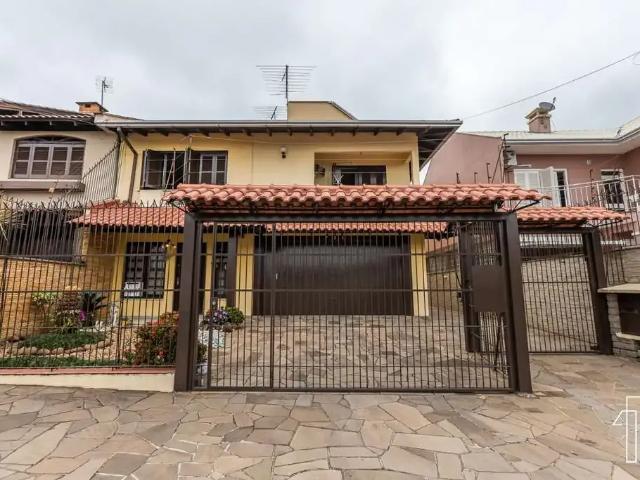 Casa / Sobrado para Venda em São Leopoldo/RS Cristo Rei 6 Quartos