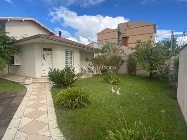 Casa / Sobrado para Venda em São Leopoldo/RS Fião 4 Quartos