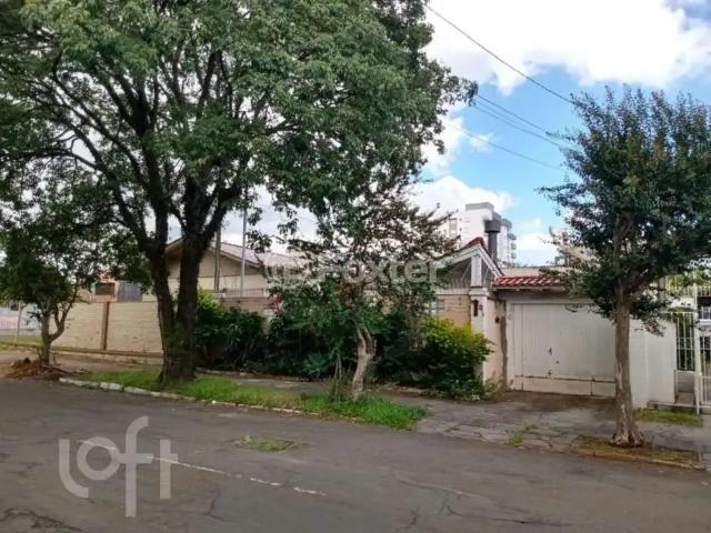 Casa / Sobrado para Venda em São Leopoldo/RS Fião 5 Quartos