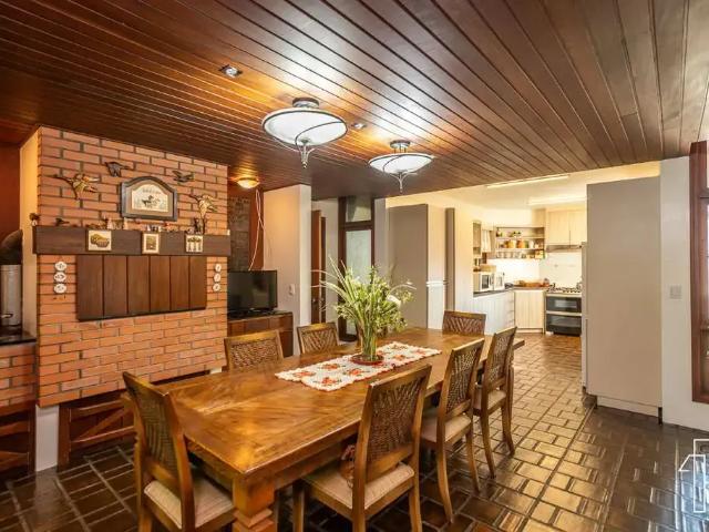 Casa / Sobrado para Venda em São Leopoldo/RS Jardim América 4 Quartos