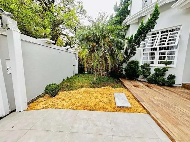 Casa / Sobrado para Venda em São Leopoldo/RS Pinheiro 4 Quartos