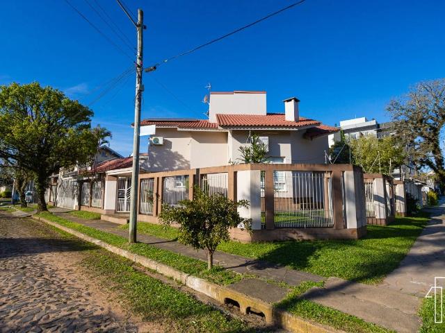 Casa / Sobrado para Venda em São Leopoldo/RS Pinheiro 3 Quartos