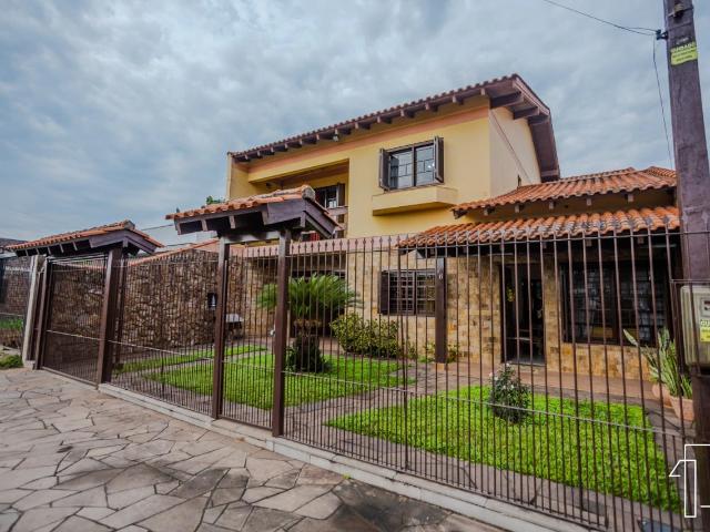 Casa / Sobrado para Venda em São Leopoldo/RS Santos Dumont 3 Quartos