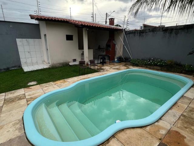 Casa / Sobrado para Venda em São Luís/MA Araçagi 4 Quartos