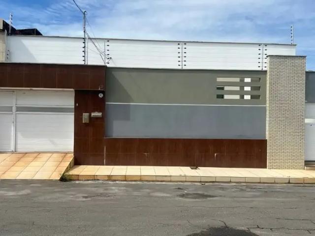Casa / Sobrado para Venda em São Luís/MA Calhau 4 Quartos