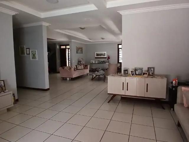 Casa / Sobrado para Venda em São Luís/MA Calhau 4 Quartos