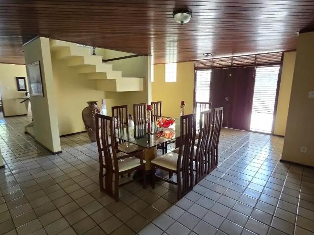 Casa / Sobrado para Venda em São Luís/MA Calhau 3 Quartos