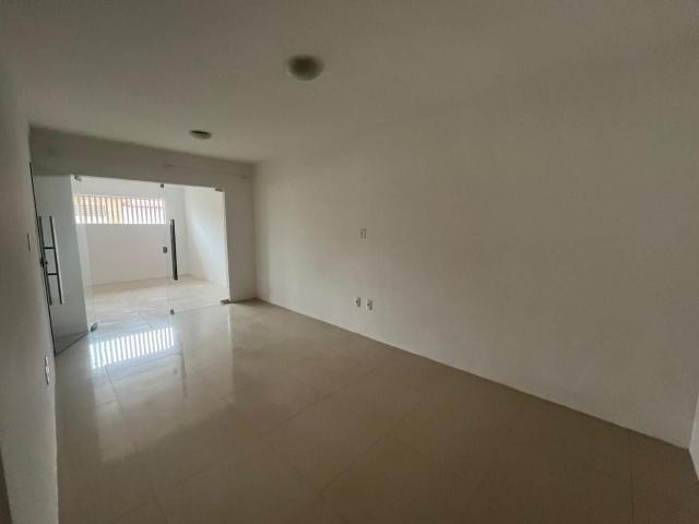 Casa / Sobrado para Venda em São Luís/MA Cohatrac III 3 Quartos