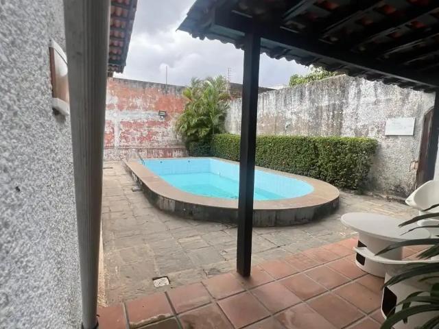 Casa / Sobrado para Venda em São Luís/MA Turu 4 Quartos
