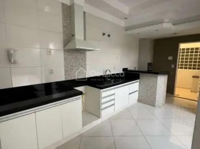 Casa / Sobrado para Venda em São Sebastião do Paraíso/MG Centro 3 Quartos