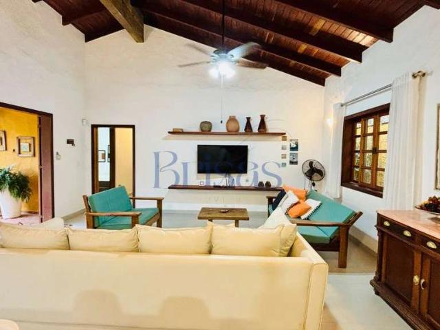 Casa / Sobrado para Venda em São Sebastião/SP Camburi 4 Quartos