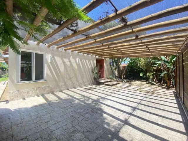 Casa / Sobrado para Venda em São Sebastião/SP Barequecaba 3 Quartos