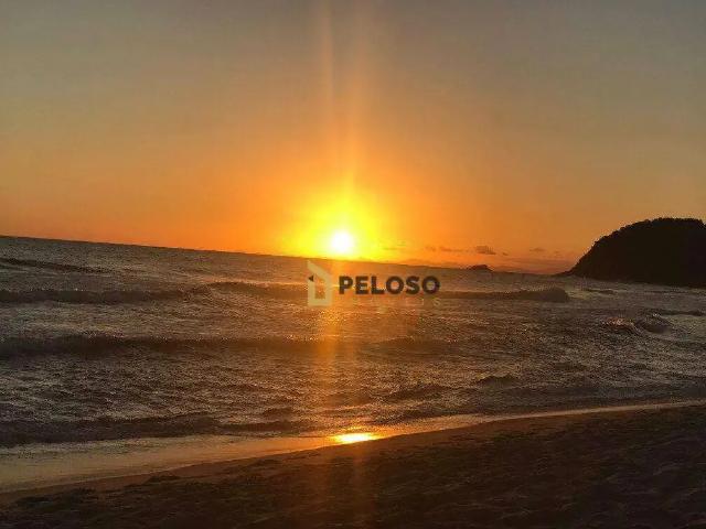 Casa / Sobrado para Venda em São Sebastião/SP Barra do Una 4 Quartos