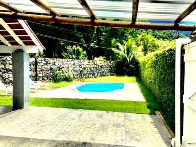 Casa / Sobrado para Venda em São Sebastião/SP Guaecá 3 Quartos