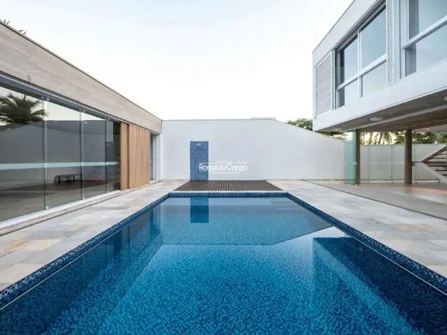 Casa / Sobrado para Venda em São Sebastião/SP Guaecá 4 Quartos