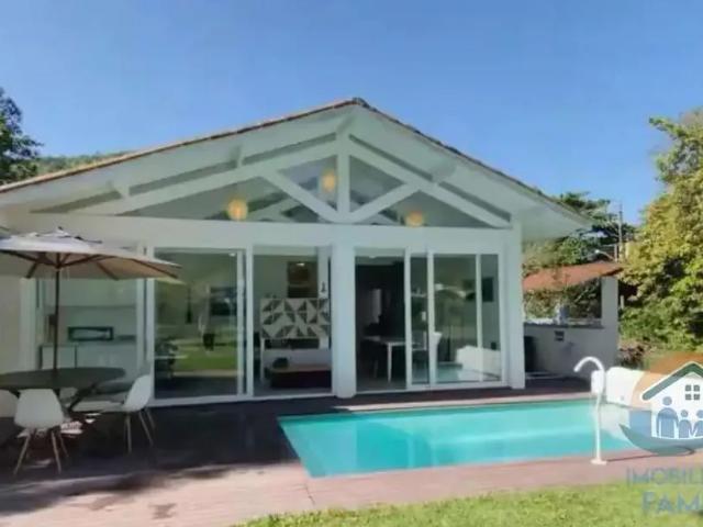 Casa / Sobrado para Venda em São Sebastião/SP Guaecá 4 Quartos