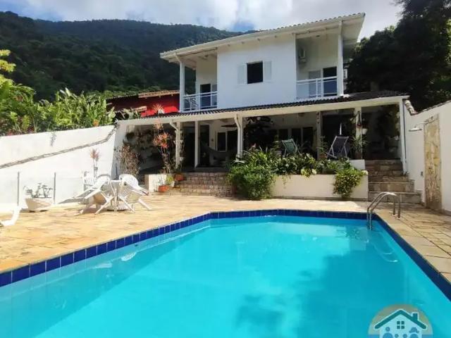 Casa / Sobrado para Venda em São Sebastião/SP Guaecá 5 Quartos