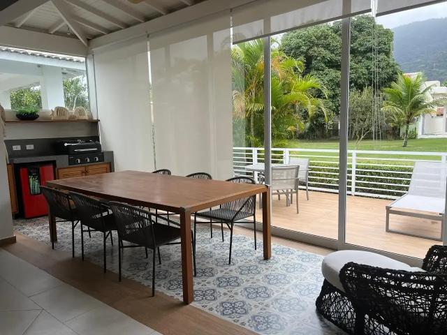 Casa / Sobrado para Venda em São Sebastião/SP Guaecá 7 Quartos