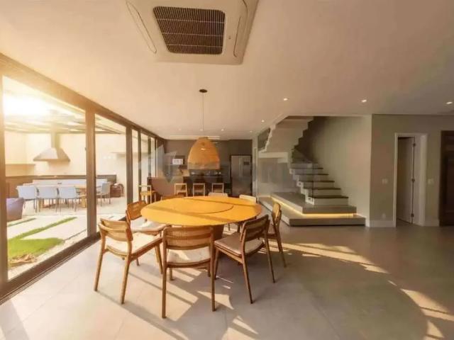 Casa / Sobrado para Venda em São Sebastião/SP Bairro de Juquehy 4 Quartos