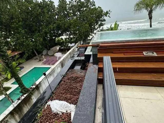 Casa / Sobrado para Venda em São Sebastião/SP Juquehy 4 Quartos