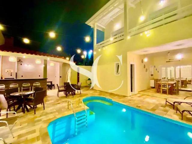 Casa / Sobrado para Venda em São Sebastião/SP Juquehy 4 Quartos