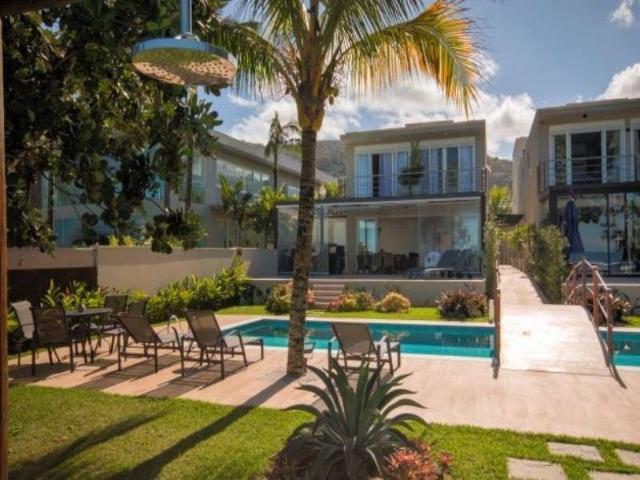 Casa / Sobrado para Venda em São Sebastião/SP Juquehy 5 Quartos