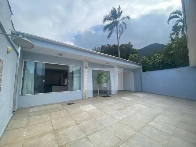 Casa / Sobrado para Venda em São Sebastião/SP São Francisco da Praia 4 Quartos