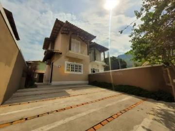 Casa / Sobrado para Venda em São Sebastião/SP São Francisco da Praia 2 Quartos