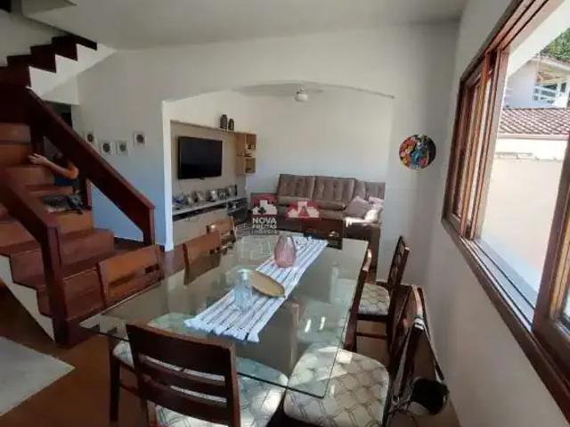 Casa / Sobrado para Venda em São Sebastião/SP Porto Grande 5 Quartos