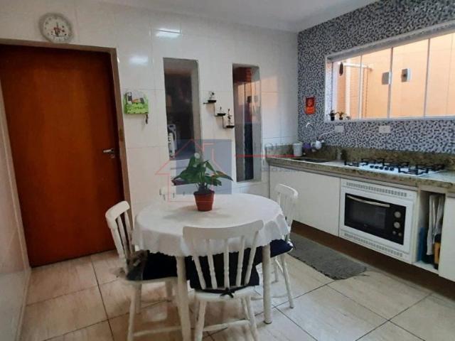 Casa / Sobrado para Venda em São Paulo/SP Terceira Divisão de Interlagos 3 Quartos