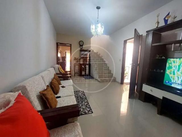 Casa / Sobrado para Venda em São Paulo/SP Terceira Divisão de Interlagos 3 Quartos