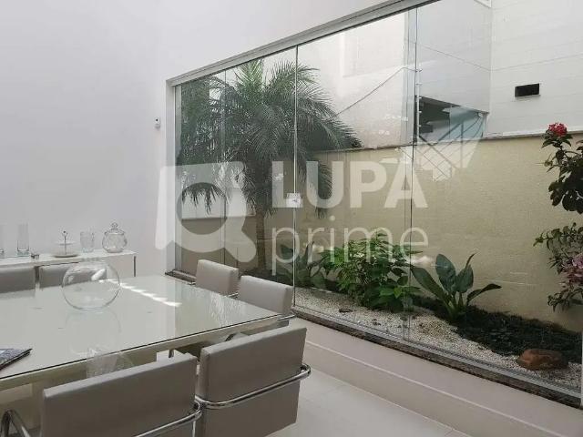 Casa / Sobrado para Venda em São Paulo/SP Tremembé 4 Quartos