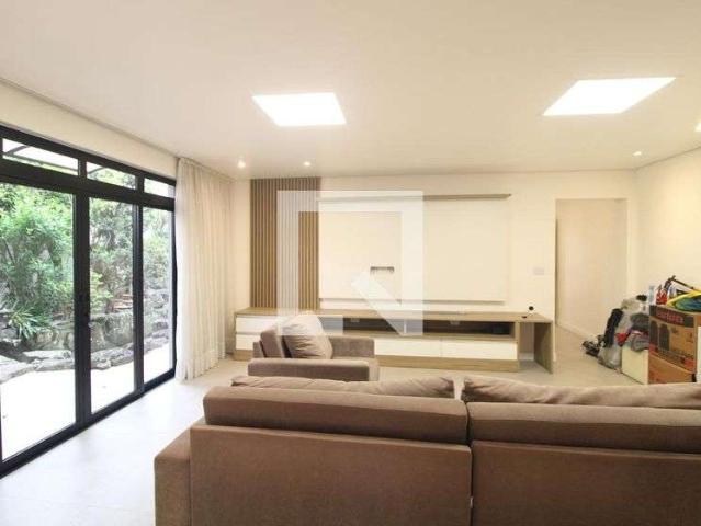 Casa / Sobrado para Venda em São Paulo/SP Veleiros 3 Quartos