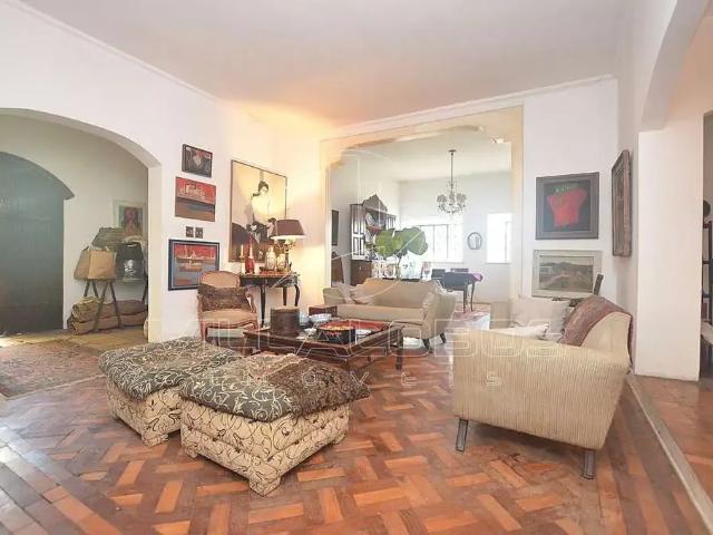 Casa / Sobrado para Venda em São Paulo/SP Vila Madalena 3 Quartos