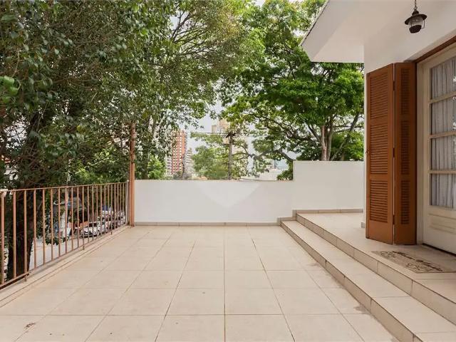 Casa / Sobrado para Venda em São Paulo/SP Vila Madalena 3 Quartos