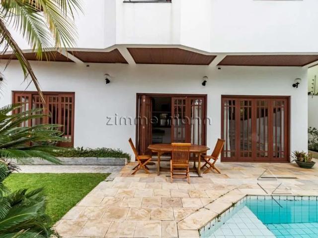 Casa / Sobrado para Venda em São Paulo/SP Vila Madalena 3 Quartos